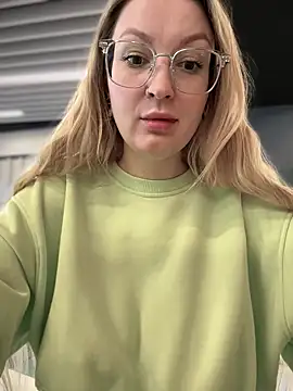 Teya moon  online show from 01-20-25, 11:35