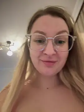 Teya moon  online show from 03-13-25, 09:37