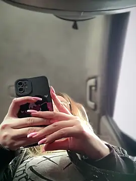 Teya moon  online show from 03-20-25, 10:21