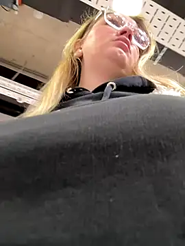 Teya moon  online show from 12-14-25, 11:15