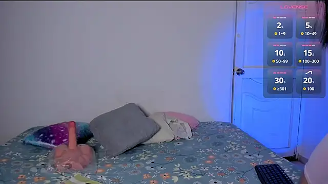 Snapshot of thamara26 chatting on 02-12-26, 02:39 thamara26 online show from 02-12-26, 02:39