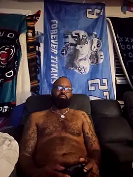 GallowayGooch1085 online show from 04-22-26, 02:36