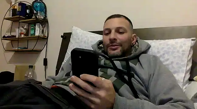 Snapshot of goroasroma90 chatting on 03-01-25, 04:11 goroasroma90 online show from 03-01-25, 04:11