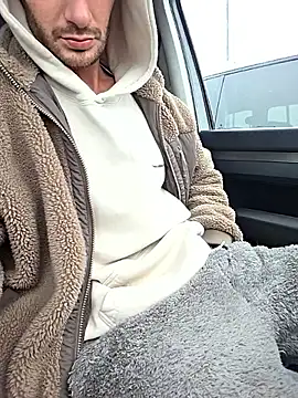 Zeefy online show from 12-17-25, 07:36