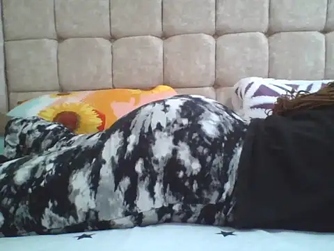 Snapshot of prettynina chatting on 06-12-26, 11:53 prettynina online show from 06-12-26, 11:53