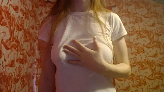 Snapshot of strawberrysmoothie chatting on 08-07-26, 09:28 strawberrysmoothie online show from 08-07-26, 09:28