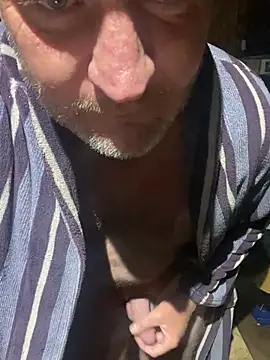 Snapshot of sexycouple109 chatting on 02-20-25, 03:01 sexycouple109 online show from 02-20-25, 03:01