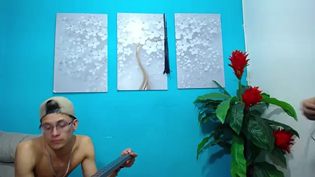 Leon hot X online show from 01-14-25, 12:11