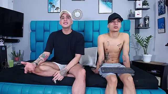 Leon hot X online show from 02-02-25, 06:31