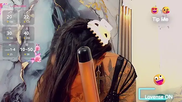 khiara moretti online show from 02-28-26, 12:17