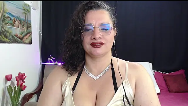 Snapshot of Aleja_Gonzales chatting on 06-18-26, 02:45 Aleja Gonzales online show from 06-18-26, 02:45