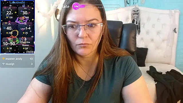 MsJossie online show from 10-29-25, 04:48