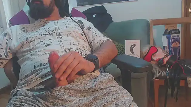 Snapshot of master4subslut chatting on 09-09-25, 10:48 master4subslut online show from 09-09-25, 10:48