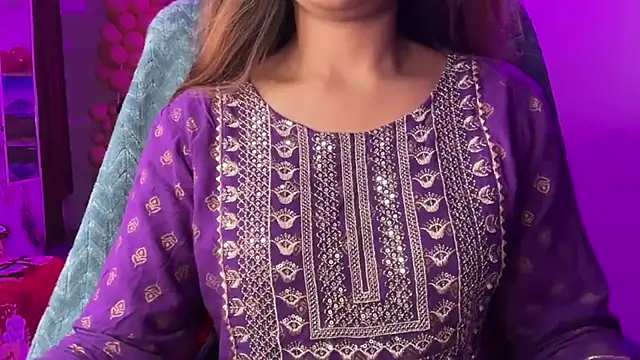 Royal girl 1 online show from 02-14-26, 05:10