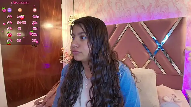 Snapshot of Miaa_Smiith1 chatting on 01-29-25, 12:02 Miaa Smiith1 online show from 01-29-25, 12:02