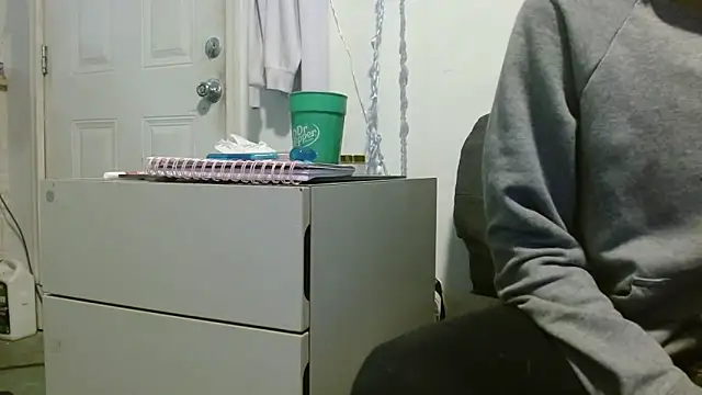 watermellonpussy online show from 04-12-26, 01:32