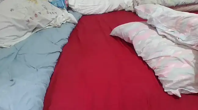 Snapshot of sweetbebby chatting on 01-10-25, 09:13 sweetbebby online show from 01-10-25, 09:13