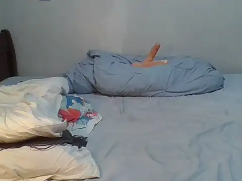 Snapshot of sweetbebby chatting on 09-09-25, 05:40 sweetbebby online show from 09-09-25, 05:40