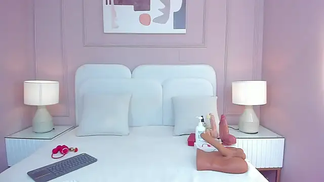 Snapshot of Sara_Vanegas chatting on 11-28-25, 11:35 Sara Vanegas online show from 11-28-25, 11:35