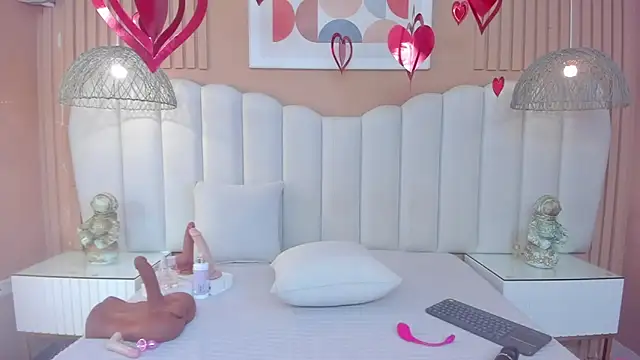 Snapshot of Sara_Vanegas chatting on 02-14-26, 11:51 Sara Vanegas online show from 02-14-26, 11:51