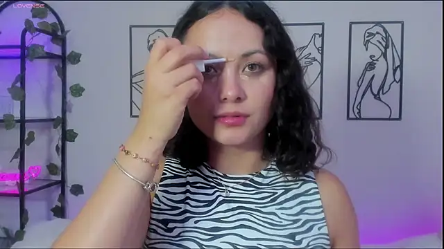 Megan Rodrigo online show from 02-06-25, 07:40