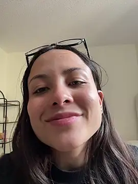 Snapshot of Megan_Rodrigo chatting on 04-18-26, 09:04 Megan Rodrigo online show from 04-18-26, 09:04
