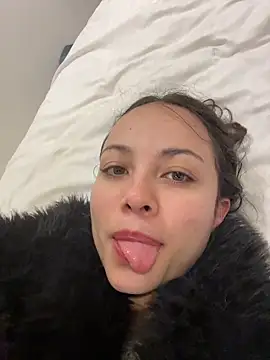Snapshot of Megan_Rodrigo chatting on 06-17-26, 05:21 Megan Rodrigo online show from 06-17-26, 05:21