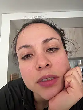 Snapshot of Megan_Rodrigo chatting on 06-17-26, 05:47 Megan Rodrigo online show from 06-17-26, 05:47