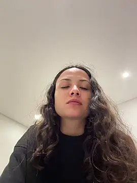 Snapshot of Megan_Rodrigo chatting on 06-25-26, 04:45 Megan Rodrigo online show from 06-25-26, 04:45