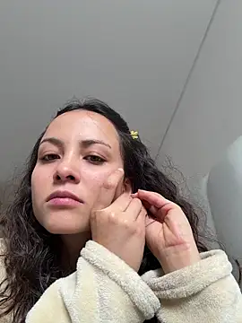 Snapshot of Megan_Rodrigo chatting on 06-26-26, 05:39 Megan Rodrigo online show from 06-26-26, 05:39
