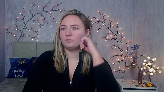 Snapshot of SallyVerda chatting on 04-24-26, 06:43 SallyVerda online show from 04-24-26, 06:43