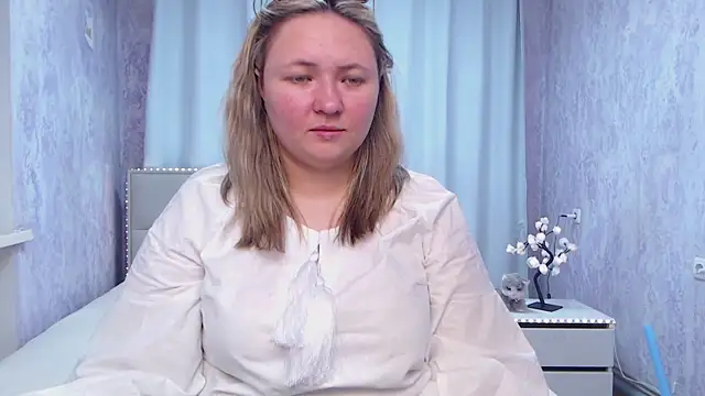 Snapshot of SallyVerda chatting on 05-21-26, 05:20 SallyVerda online show from 05-21-26, 05:20