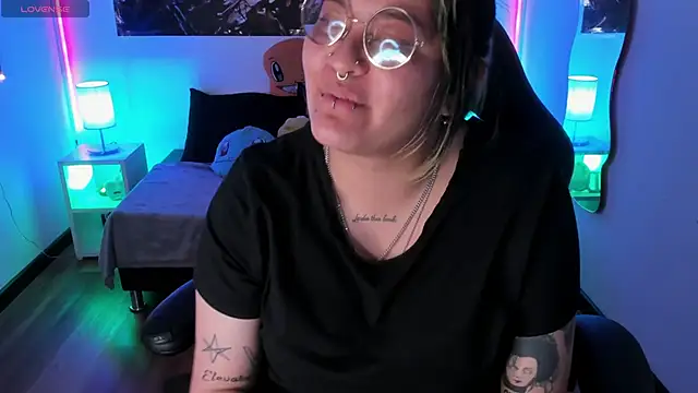 lucky-leah online show from 11-29-25, 03:53