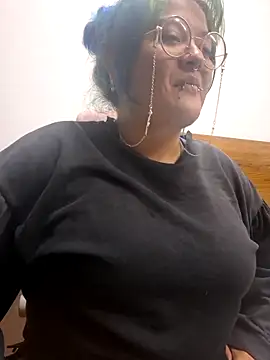 lucky-leah online show from 03-19-26, 03:21