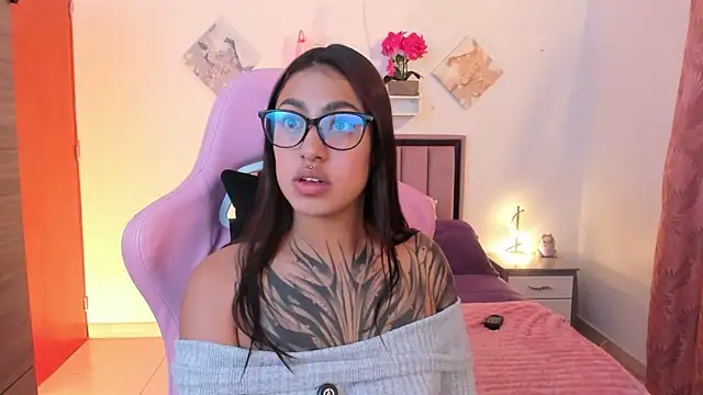 Snapshot of Kayla_foxxy chatting on 06-30-26, 11:17 Kayla foxxy online show from 06-30-26, 11:17