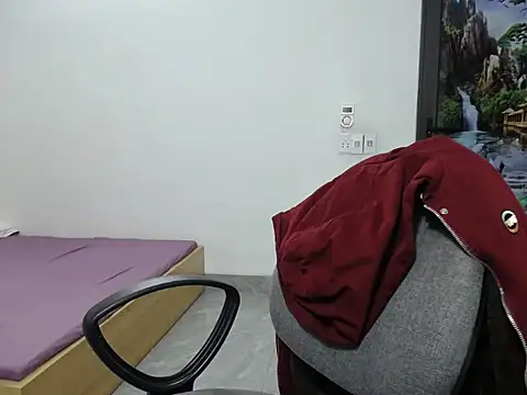 Love bug15 online show from 12-21-24, 12:09