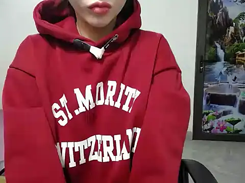 Love bug15 online show from 12-27-24, 01:22