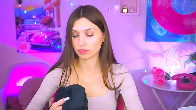 Snapshot of MollyPerry chatting on 12-18-24, 04:06 MollyPerry online show from 12-18-24, 04:06