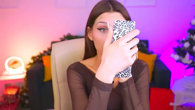 Snapshot of MollyPerry chatting on 01-13-25, 04:08 MollyPerry online show from 01-13-25, 04:08