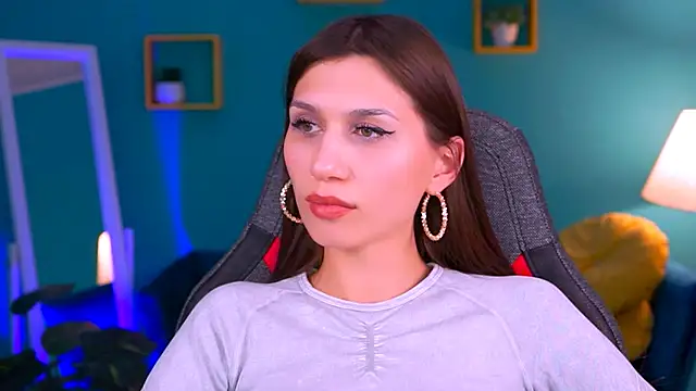 Snapshot of MollyPerry chatting on 01-25-25, 01:10 MollyPerry online show from 01-25-25, 01:10