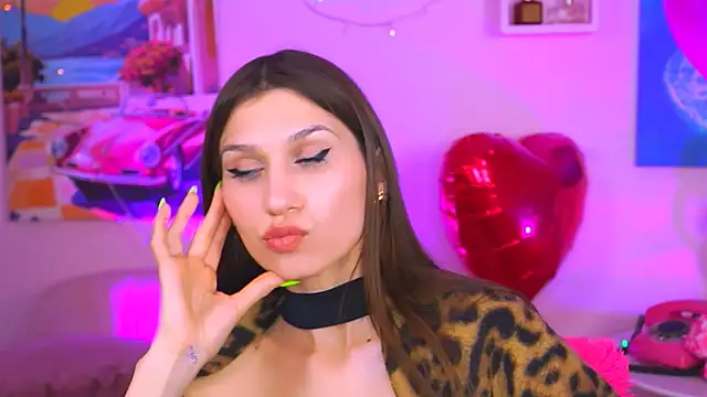 Snapshot of MollyPerry chatting on 02-26-25, 07:16 MollyPerry online show from 02-26-25, 07:16