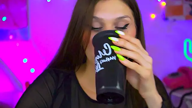 Snapshot of MollyPerry chatting on 03-12-25, 04:13 MollyPerry online show from 03-12-25, 04:13