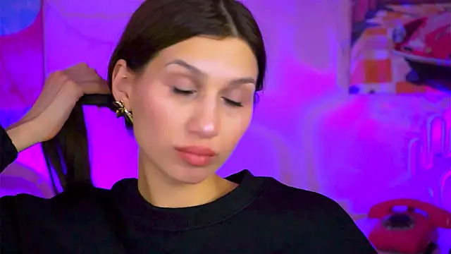 Snapshot of MollyPerry chatting on 03-18-25, 10:26 MollyPerry online show from 03-18-25, 10:26