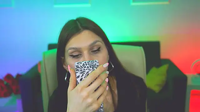 Snapshot of MollyPerry chatting on 03-19-25, 07:06 MollyPerry online show from 03-19-25, 07:06