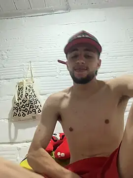 Snapshot of ever10183 chatting on 04-05-26, 11:13 ever10183 online show from 04-05-26, 11:13