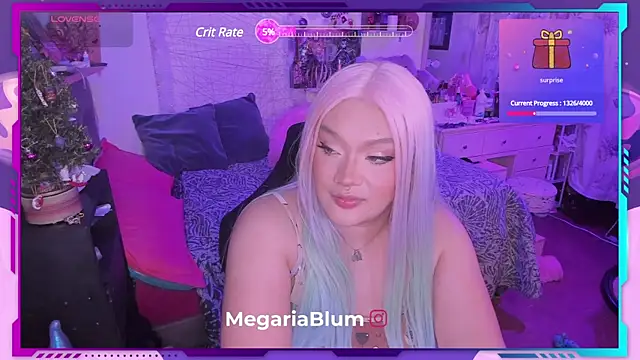 Snapshot of MegariaB chatting on 12-12-24, 03:43 MegariaB online show from 12-12-24, 03:43