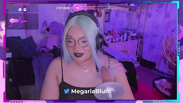 Snapshot of MegariaB chatting on 12-17-24, 04:12 MegariaB online show from 12-17-24, 04:12