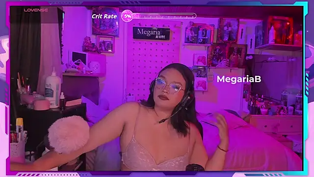 Snapshot of MegariaB chatting on 10-18-25, 04:15 MegariaB online show from 10-18-25, 04:15