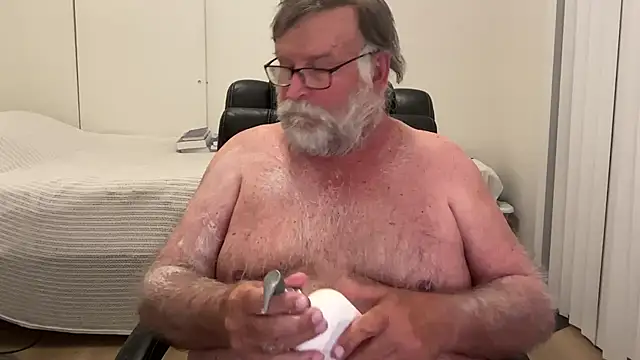 Drummajor online show from 10-24-25, 03:47