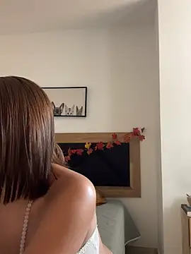 Snapshot of Susi_bell chatting on 02-06-25, 08:45 Susi bell online show from 02-06-25, 08:45